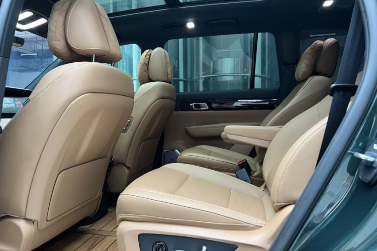 理想汽车 理想ONE 2021款 增程6座版中控内饰7007