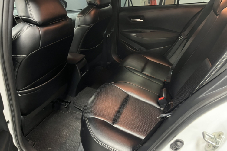 丰田 卡罗拉 2021款 1.2T S-CVT 精英版中控内饰7005