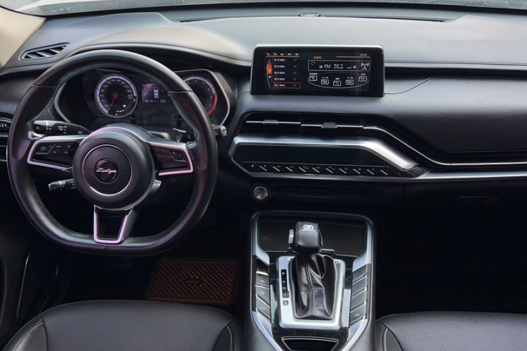 众泰T500 2018款 1.5T 自动尊享型中控内饰7003