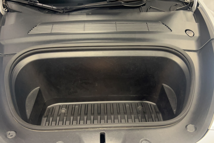 特斯拉 Model Y 2021款 Performance高性能全轮驱动版局部细节24