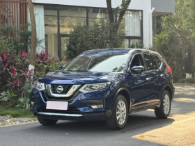 日产 奇骏 2017款 2.0L CVT七座舒适版 2WD