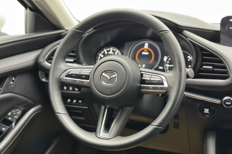 马自达3 昂克赛拉 2023款 2.0L 自动质臻版中控内饰7003