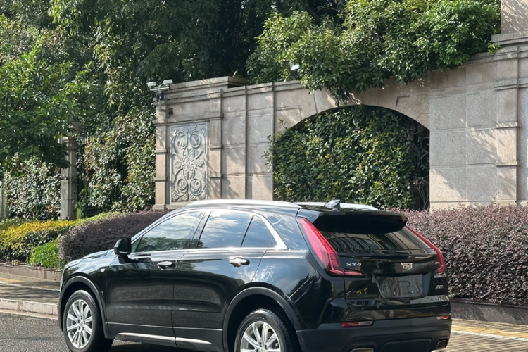 凯迪拉克XT4 2022款 28T 两驱风尚型车身外观6004