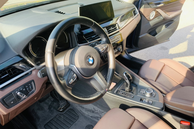 宝马X1 2022款 sDrive25Li 领先型中控内饰7001