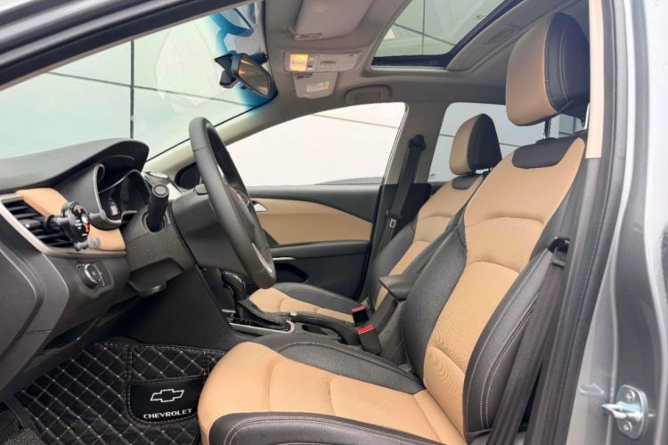 雪佛兰 科鲁泽 2021款 320 自动悦享天窗版中控内饰7007