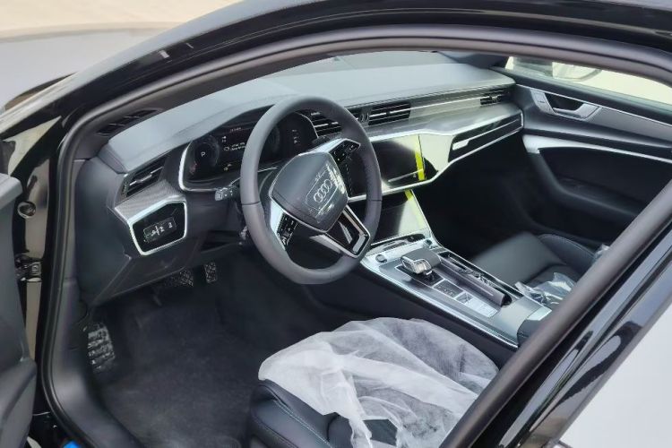奥迪A6L 2026款 40 TFSI 豪华动感型中控内饰7003