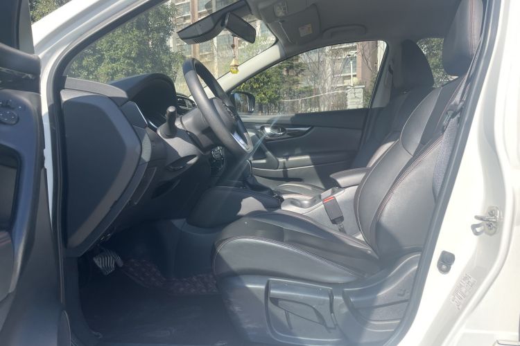 日产 逍客 2022款 2.0L CVT XV智享版车身外观6003