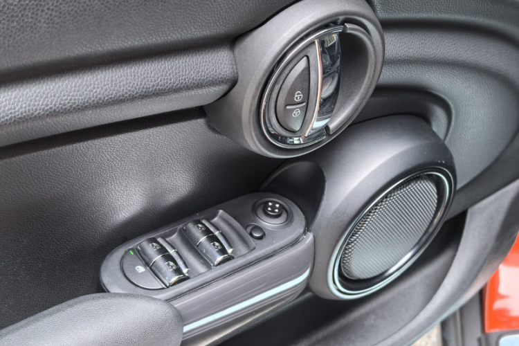 MINI 2019款 1.5T ONE 五门版中控内饰7012