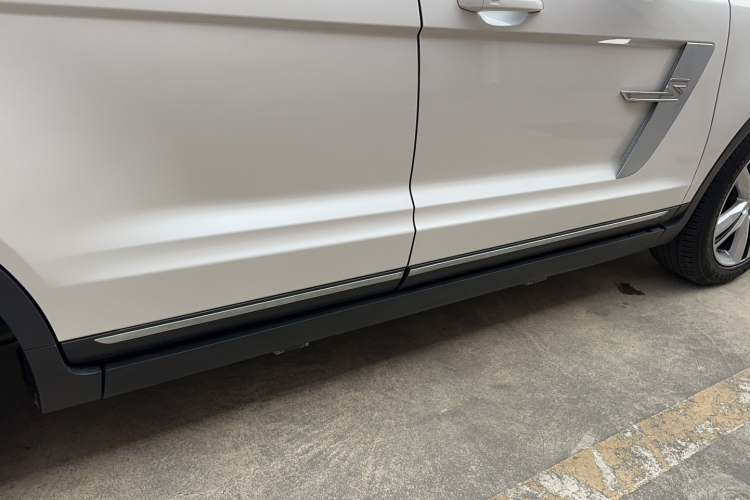 众泰T700 2017款 1.8T 双离合尊贵型车身外观6014