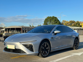 哪吒汽车 哪吒S 2023款 纯电 520km 后驱版