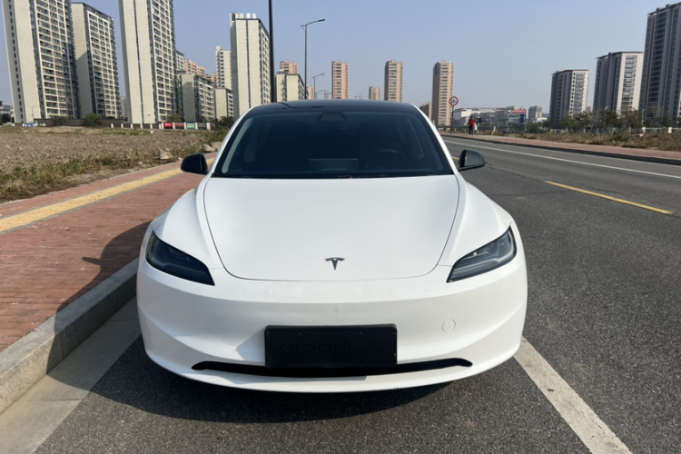 特斯拉 Model 3 2023款 后轮驱动版车身外观6006