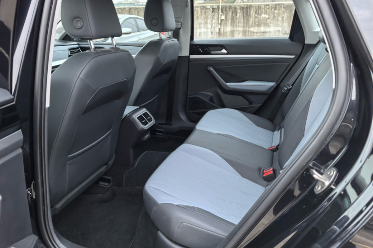 大众 朗逸 2023款 改款 1.5L 自动五百万版中控内饰7002