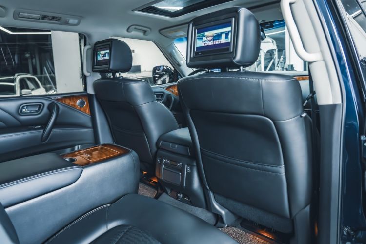 英菲尼迪QX80 2016款 5.6L 4WD中控内饰7004