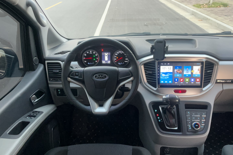 江淮瑞风 瑞风M4 2022款 2.0TGDI 自动商旅版局部细节13