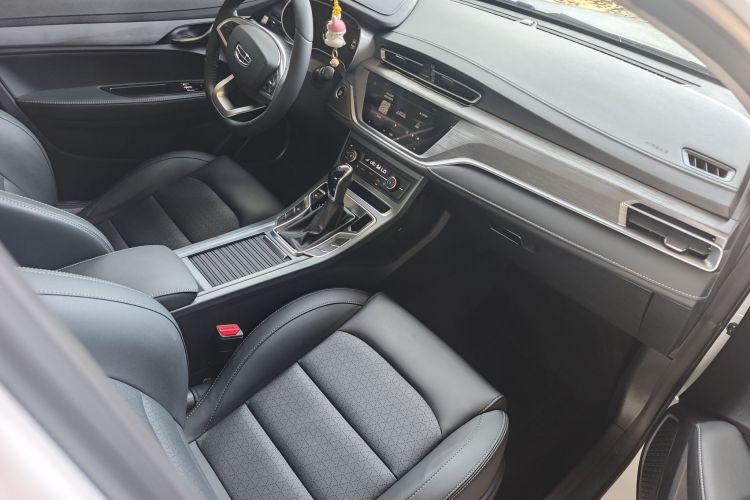 吉利汽车 帝豪 2021款 UP 1.5L CVT向上版中控内饰7007