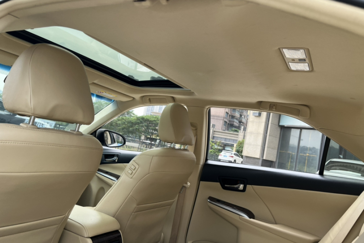 丰田 凯美瑞 2015款 2.0G 领先版局部细节22