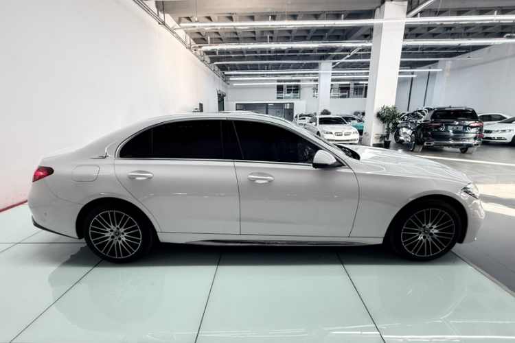 奔驰C级 2022款 改款 C 260 L 运动版车身外观6006