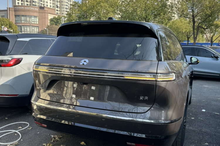 蔚来ES8 2026款 六座行政签名版车身外观6003