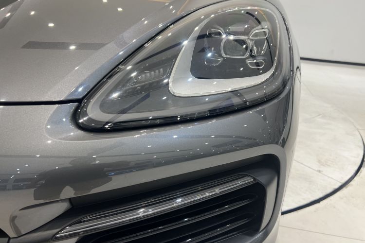 保时捷 Cayenne新能源 2022款 Cayenne E-Hybrid 2.0T 铂金版车身外观6005