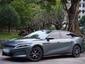 比亚迪 汉L 2025款 DM-p 四驱激光雷达旗舰型