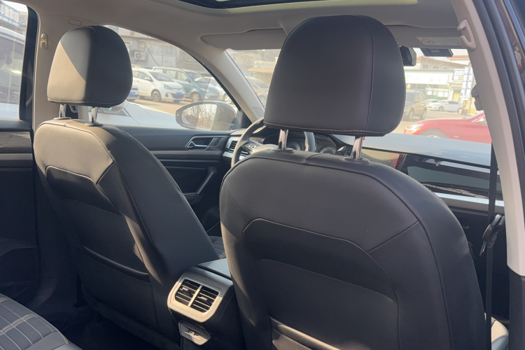 大众 朗逸 2019款 280TSI DSG舒适版 国VI中控内饰7004