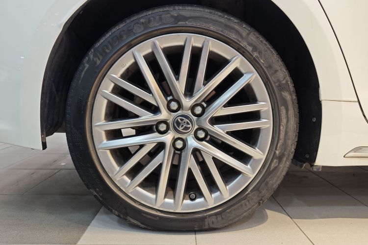 丰田 亚洲狮 2021款 2.0L 尊贵版车身外观6013