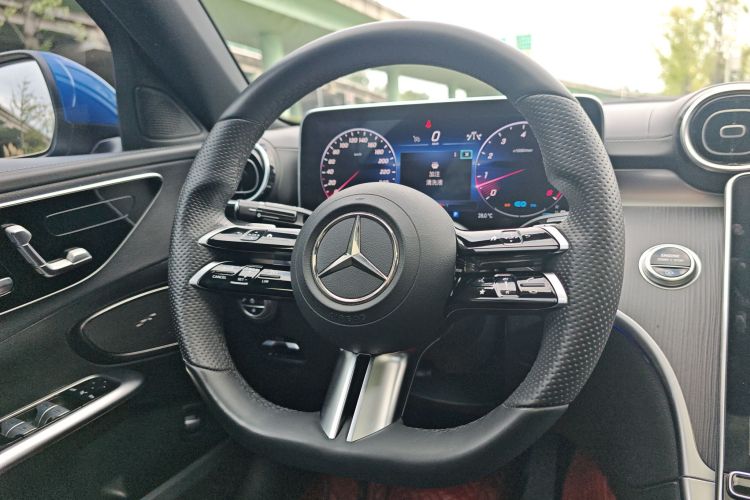 奔驰C级 2022款 改款 C 200 L 运动版局部细节13
