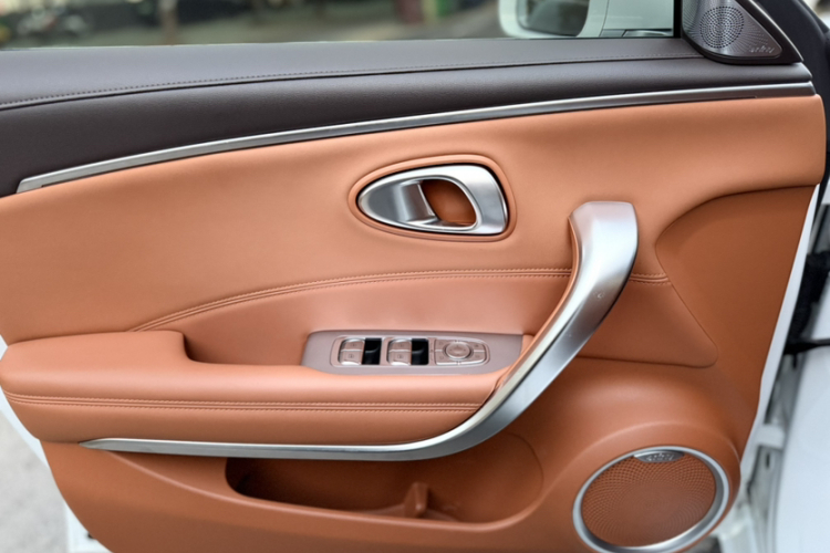 欧拉闪电猫 2022款 555km 尊贵版中控内饰7007