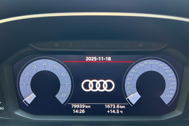 奥迪Q3 Sportback 2020款 40 TFSI 时尚型中控内饰15