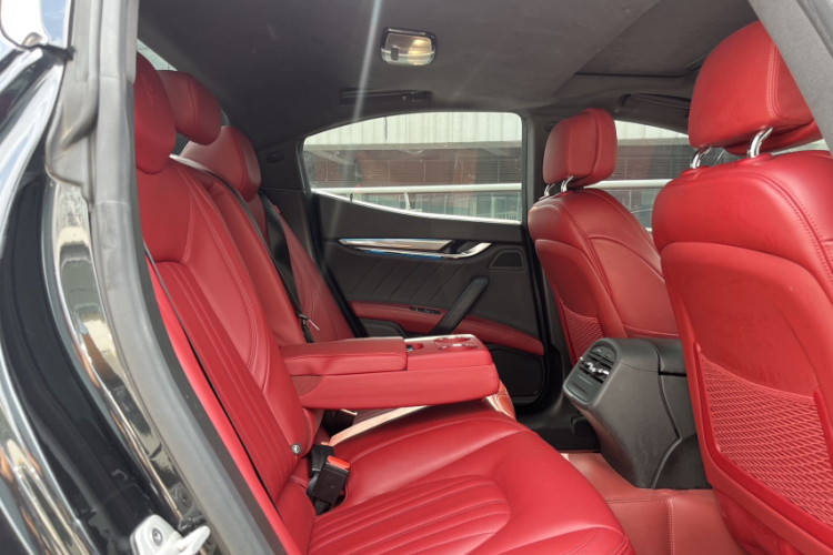 玛莎拉蒂 Ghibli 2022款 2.0T GT锋芒版中控内饰7004