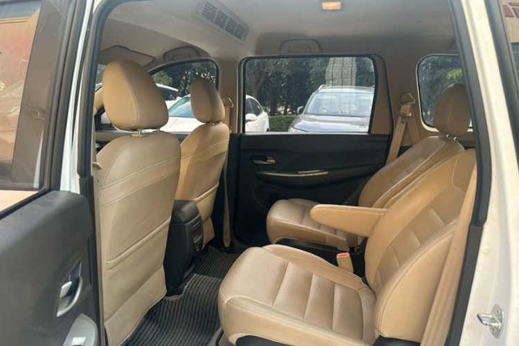 五菱汽车 五菱宏光 2018款 1.5L S舒适型L2B中控内饰7003