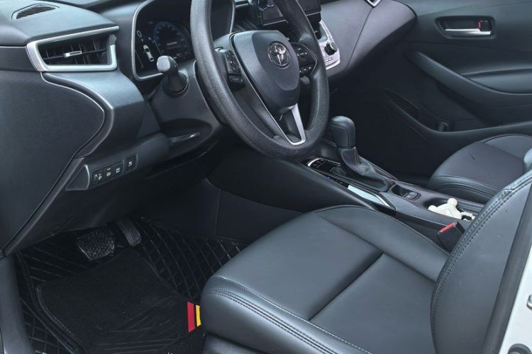 丰田 雷凌 2023款 智能电混双擎 1.8L 豪华版中控内饰7002