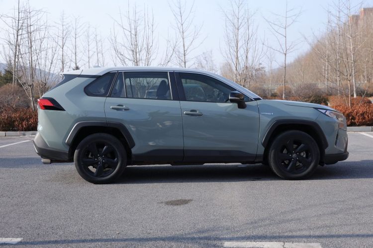 丰田 RAV4荣放 2020款 双擎 2.5L E-CVT四驱精英PLUS版车身外观6001