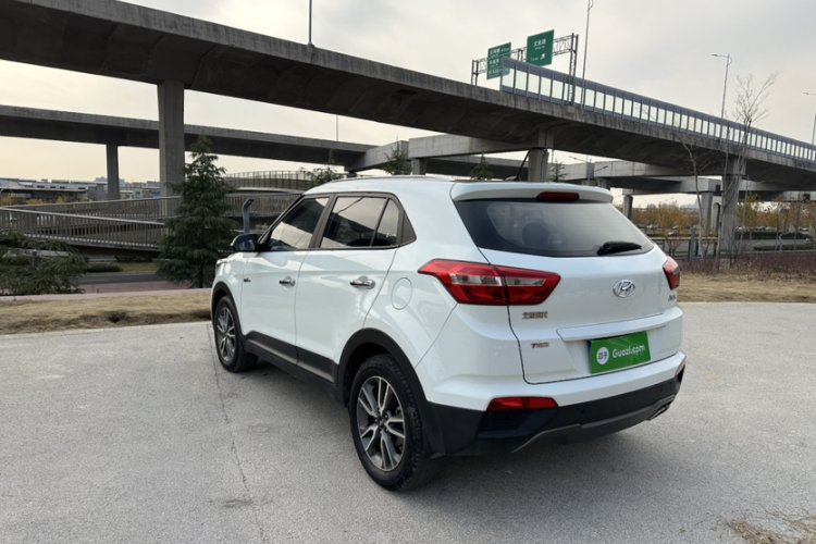 北京现代ix25 2016款 1.6T 双离合两驱智能型GLS车身外观6004