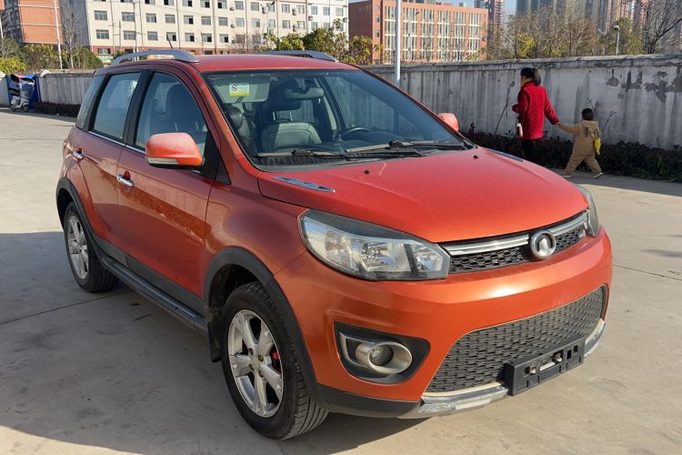 长城M4 2012款 1.5L 手动豪华型车身外观6004