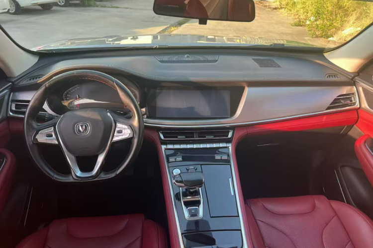 长安CS85 COUPE 2019款 1.5T DCT动版 国VI中控内饰7004