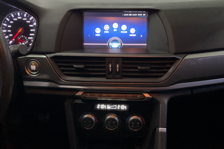 哈弗H6 2018款 红标 运动版 1.5T 手动两驱精英型中控内饰7006