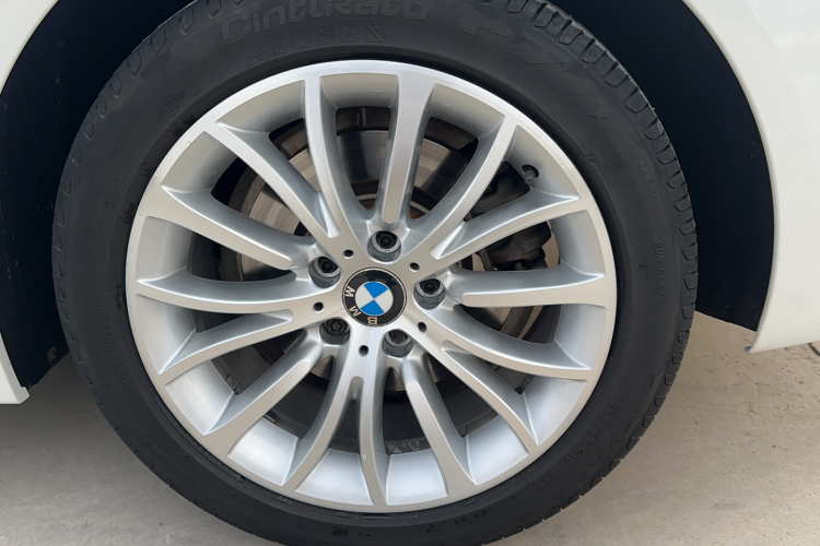 宝马5系 2014款 525Li 豪华设计套装车身外观6006