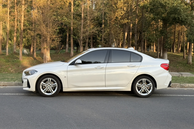 宝马1系 2019款 118i M运动套装车身外观6006