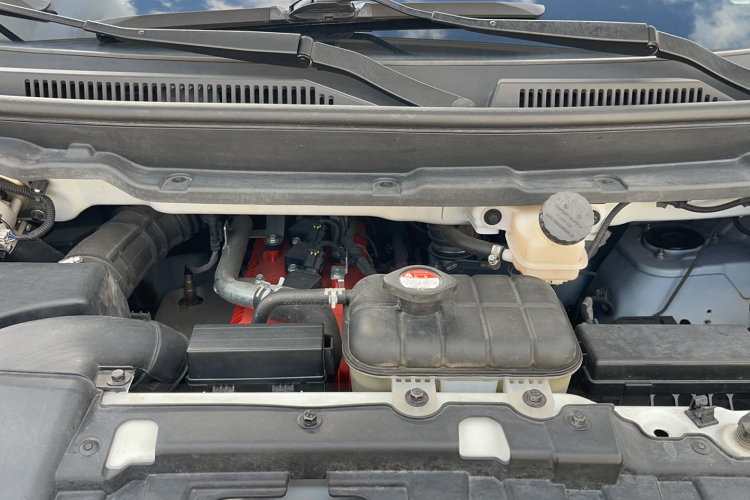 金杯 金海狮 2021款 1.5L 客车旅行狮中央空调版 9座局部细节9003