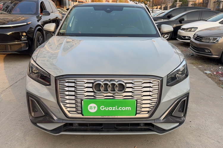 奥迪Q2L e-tron 2022款 Q2L e-tron 纯电智享型车身外观6001