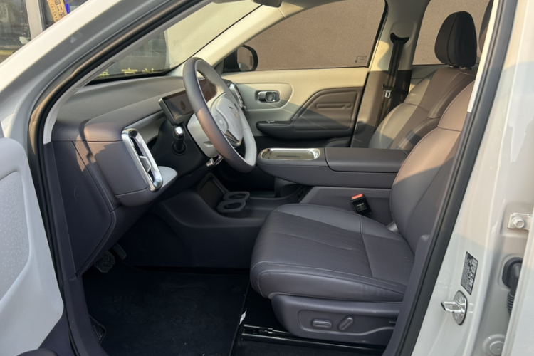 零跑汽车 零跑B10 2025款 510悦享版中控内饰7003