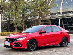 本田 思域 2021款 HATCHBACK 220TURBO CVT新锐控