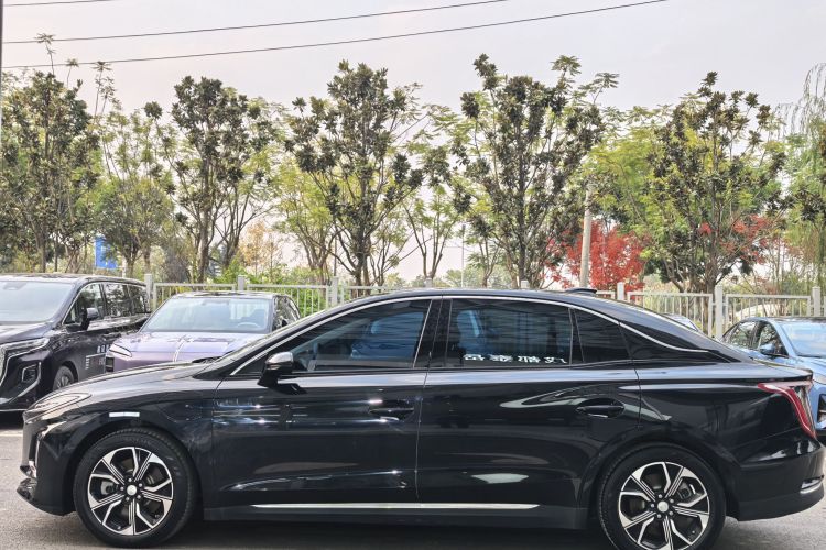 红旗E-QM5 2023款 改款 基础出行版车身外观6003