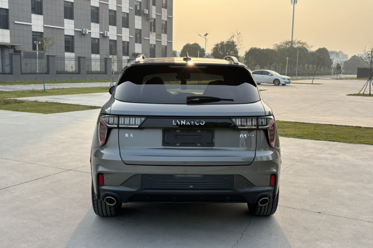 领克01 2021款 2.0TD 四驱劲Halo车身外观6008