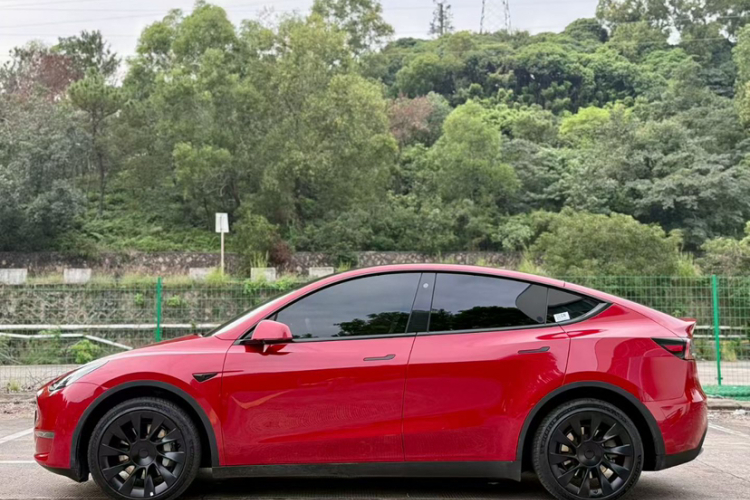 特斯拉 Model Y 2022款 改款 长续航全轮驱动版车身外观6005