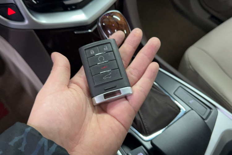 凯迪拉克SRX 2013款 3.0L 精英型中控内饰7001