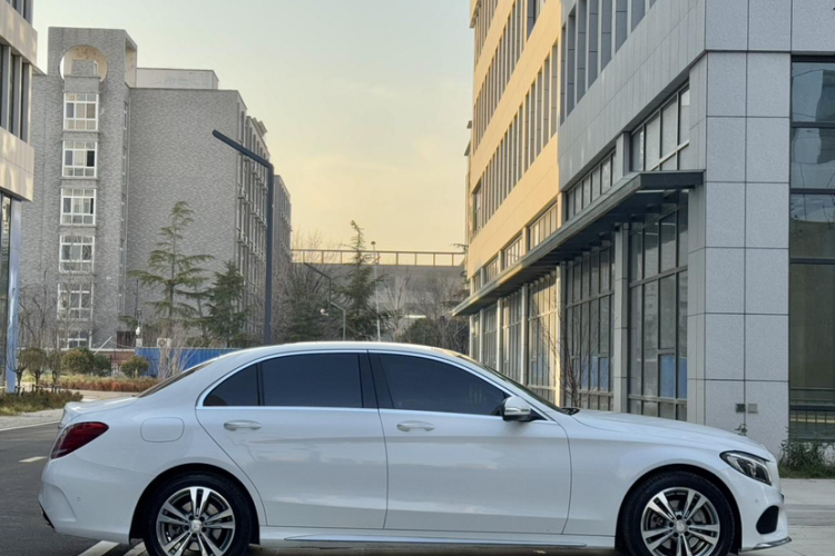 奔驰C级 2017款 C 200 L 运动版车身外观6006