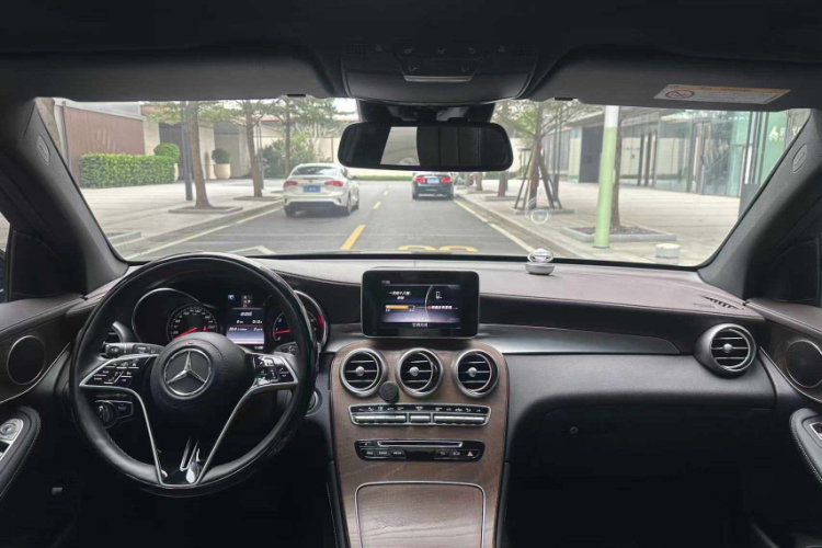 奔驰GLC 2018款 GLC 300 4MATIC 动感型车身外观6006