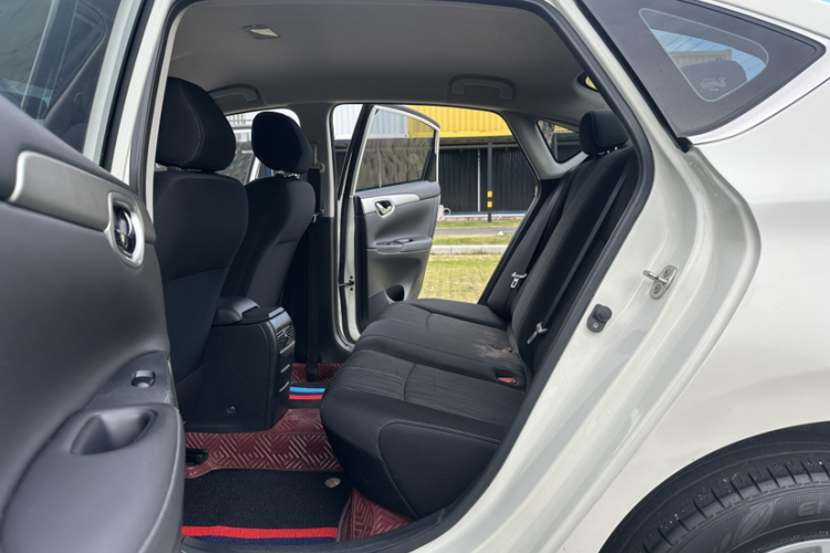 日产 轩逸 2022款 经典 1.6XE CVT舒适版中控内饰7007